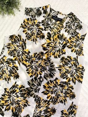 Jones New York Floral Sleeveless Top - Size 10